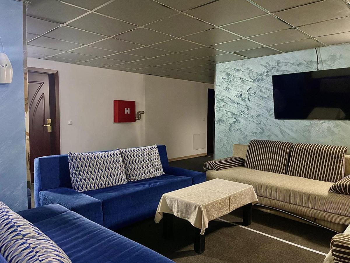 Meka Hotel Dragash ภายนอก รูปภาพ