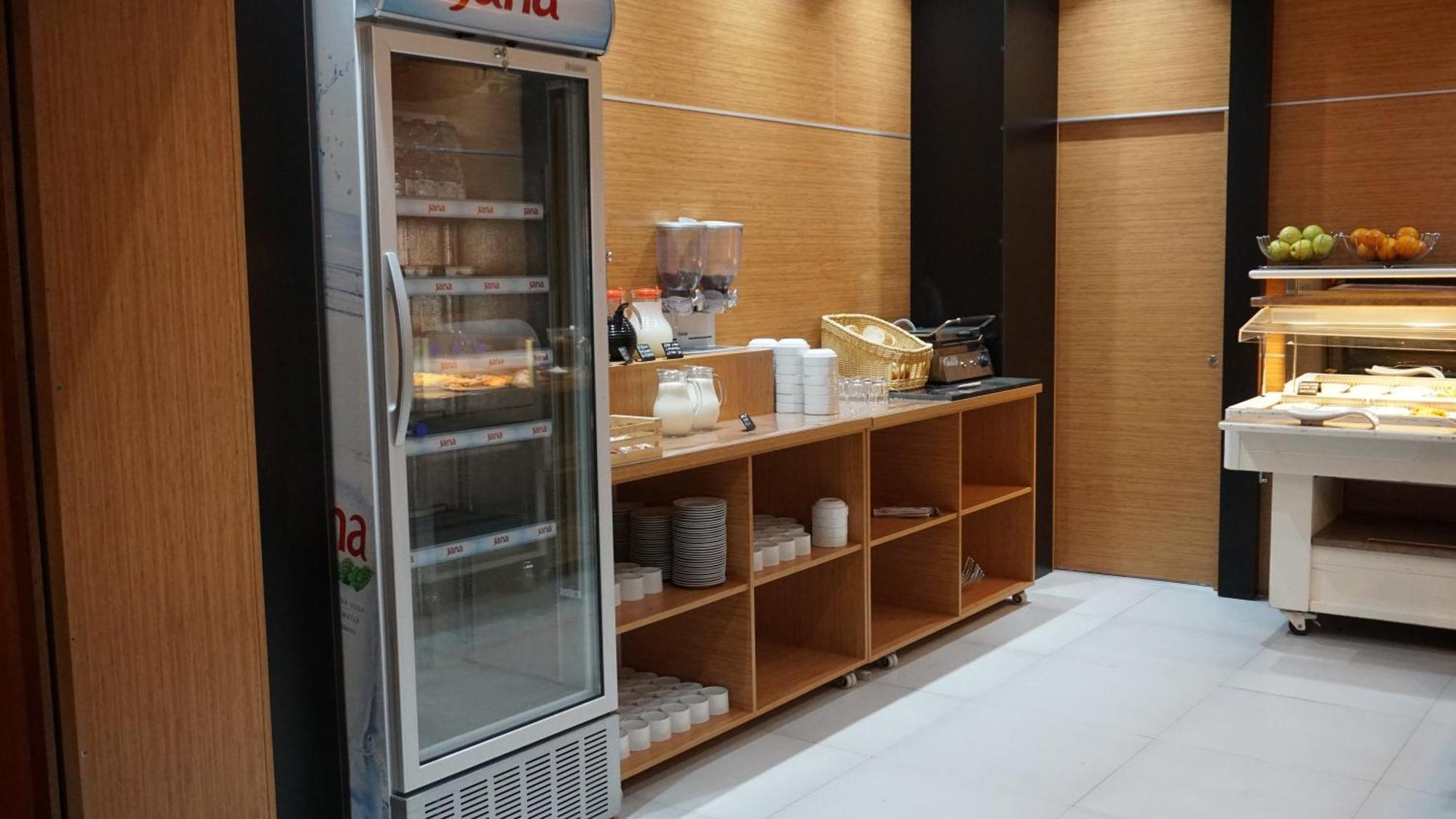 Meka Hotel Dragash ภายนอก รูปภาพ