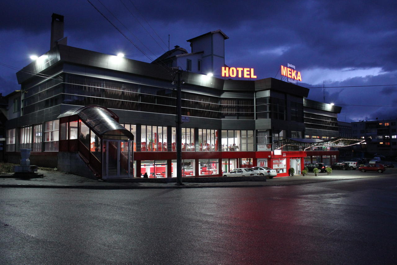 Meka Hotel Dragash ภายนอก รูปภาพ