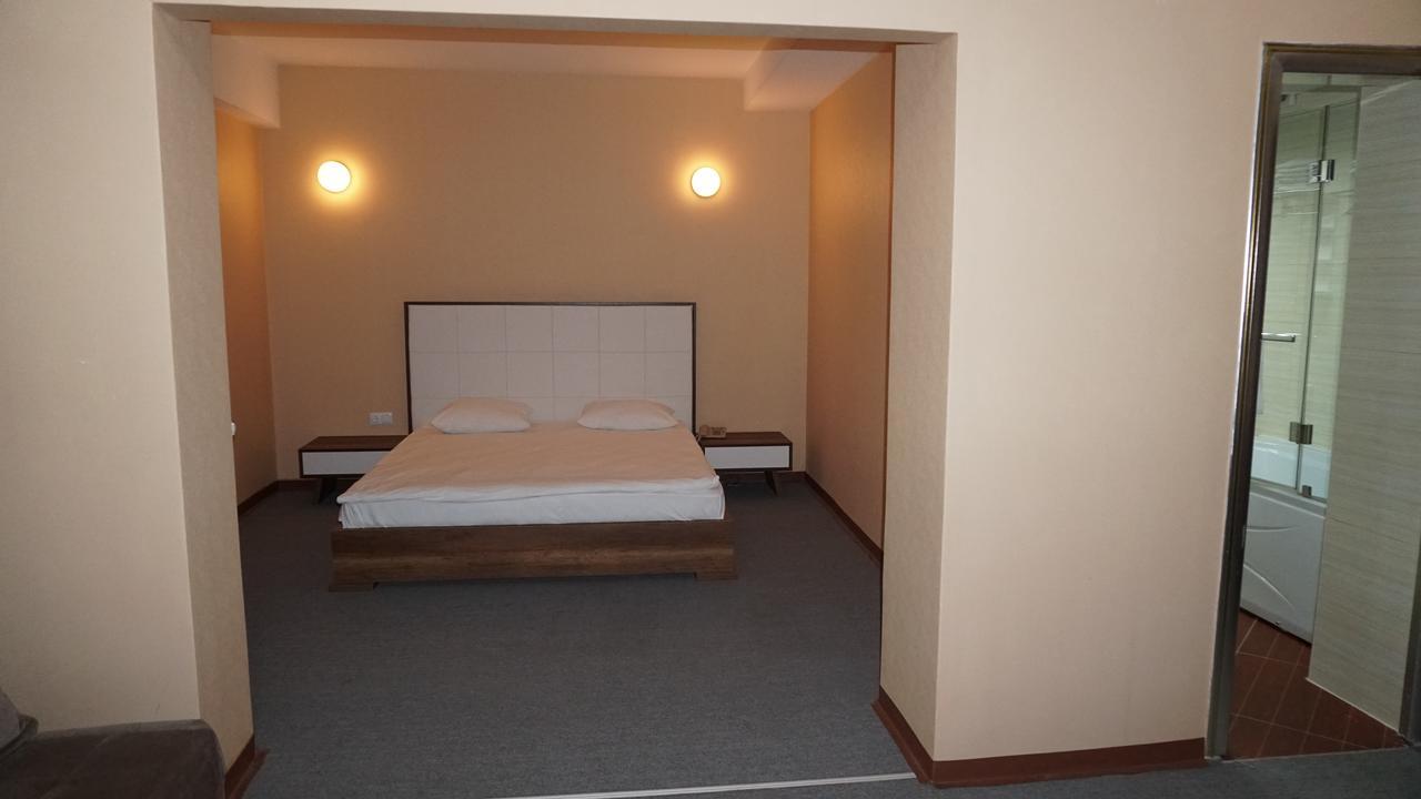 Meka Hotel Dragash ภายนอก รูปภาพ