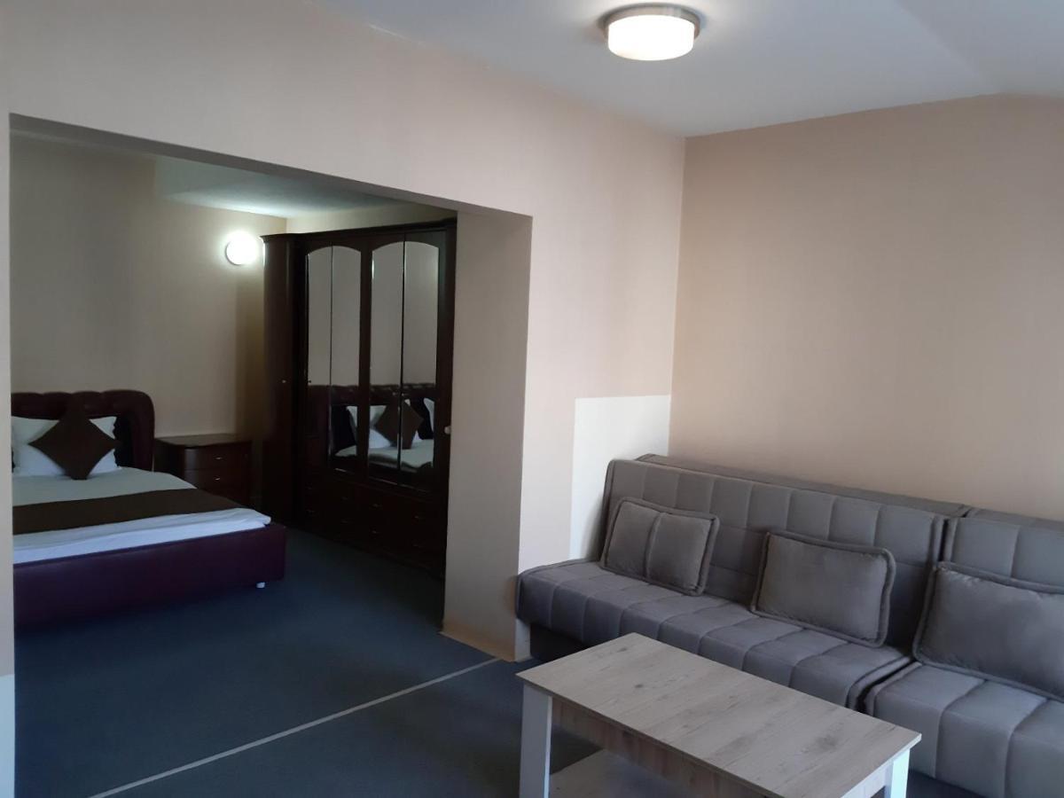 Meka Hotel Dragash ภายนอก รูปภาพ